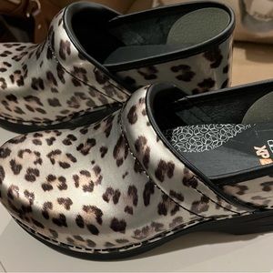 Dansko XP 2.0 clog - leopard print